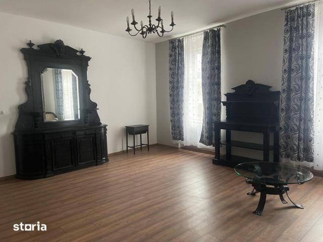 Casa de inchiriat