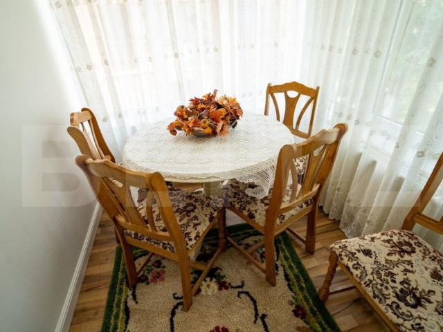 Casa de închiriat, 3 camere, 180 mp, zona ultracentrala