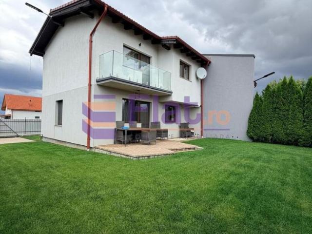 Casa de inchiriat 3 camere, Cartier Izvor, Tarlungeni