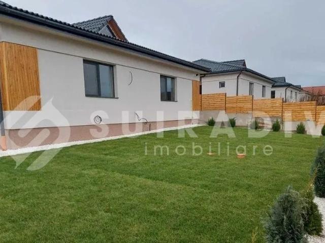 Casa de inchiriat, teren de 500 mp, 2 parcari Corusu