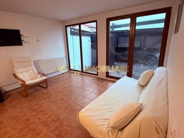 Casa de inchiriat | Vitan | 136 mp | Curte