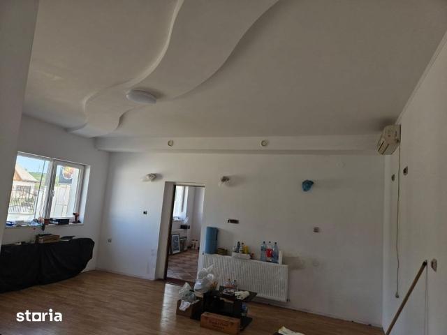 Casa de inchiriat zona zona Topolita la doar 3,5 km de Tg Neamt