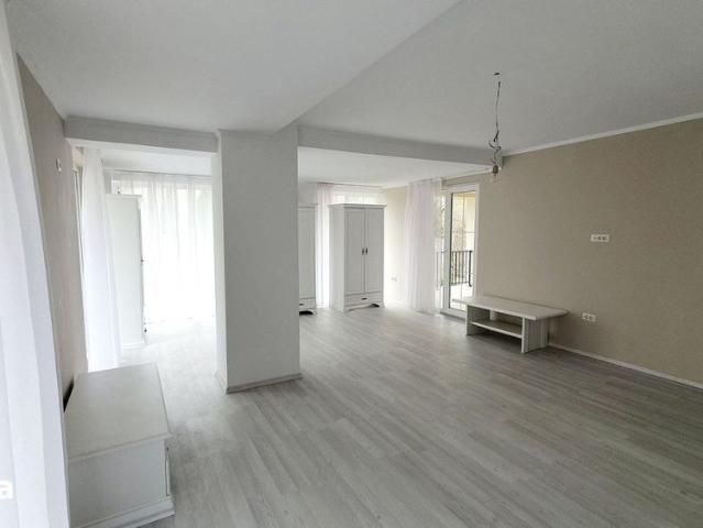 Casa de închiriat: Cartier privat, zona lacurilor Crevedia Buftea
