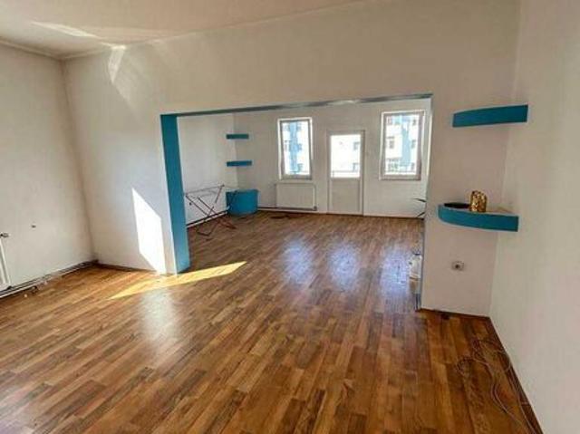 Casa de inchiriat in Gavana 3 cu 10 camere