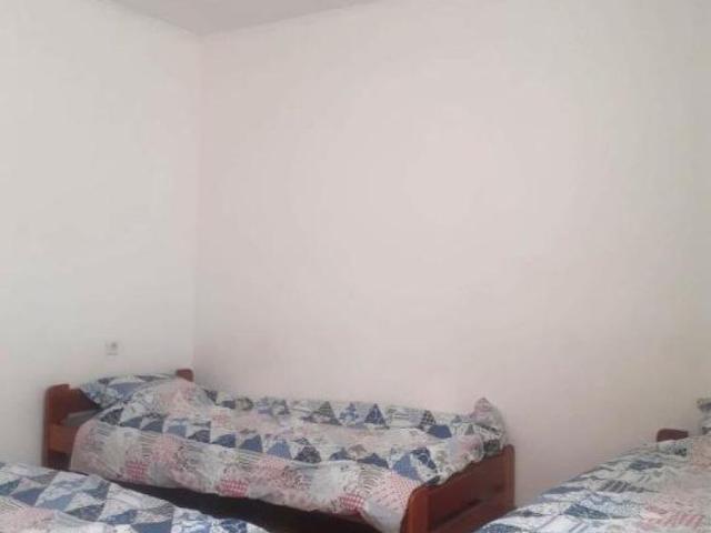 Casa de inchiriat in Oradea, pentru echipe de muncitori 420 mp utili, Velenta