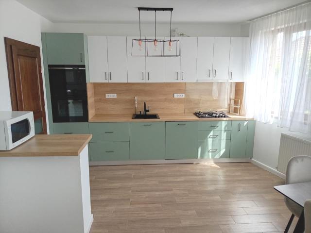 Casa de inchiriat in Oradea, zona Iosia, 235 mp