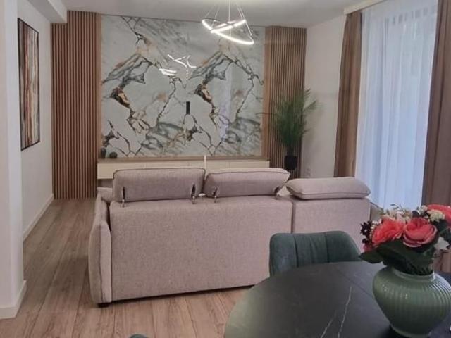 Casa de inchiriat| Pipera OMV| complex privat| prima inchiriere