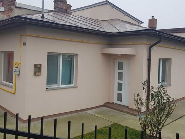 Casa de inchiriat Popesti Leordeni parcare in curte