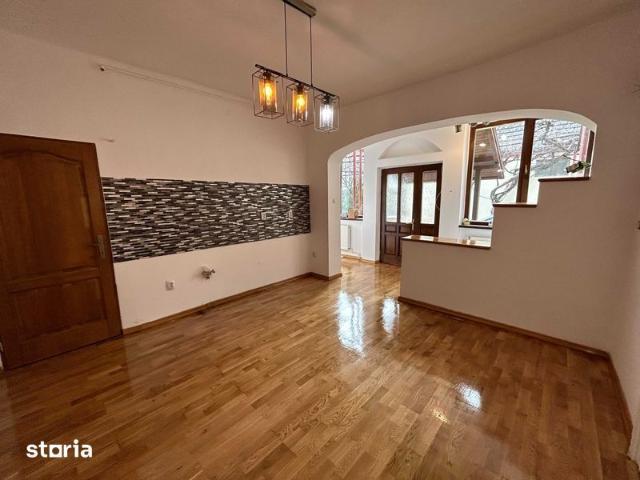 Casa de inchiriat / singur in curte / zona Grivitei