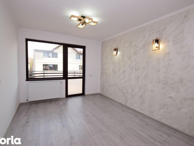 Casa de inchiriat / spatiu comercial pentru firma