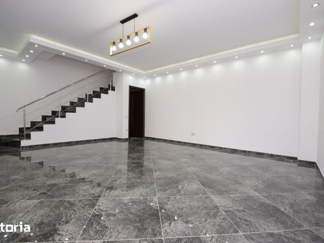 Casa de inchiriat / spatiu comercial pentru firma