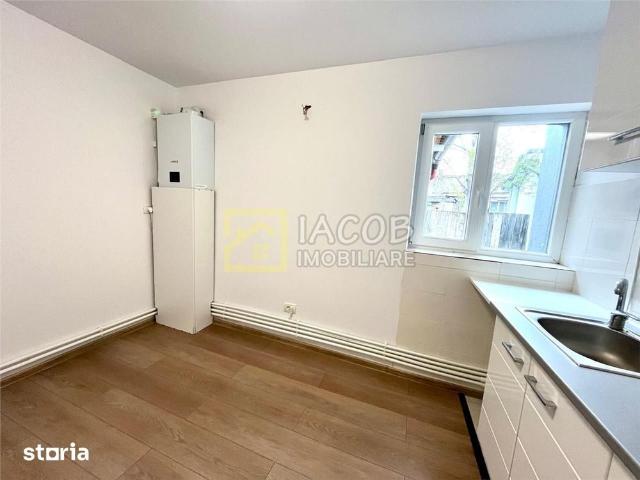 Casa de închiriat, Str. Traian, zona centrala a mun. Bacau