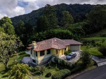 Casa de Lujo en Comunidad Cerrada en Boquete Panamá