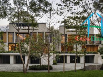 Casa de Lujo en Venta con Roof Garden, Family room y Cava
