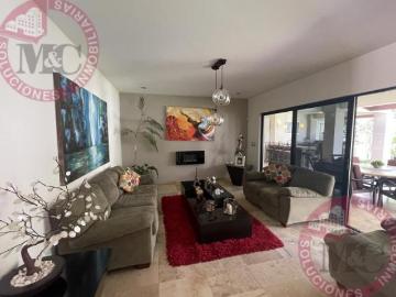 Casa de Lujo en Venta Condominio Rinconada Bosques al norte de Aguascalientes