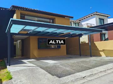 Casa de Lujo en Venta Altozano Campo de Golf Morelia | 4 Rec?maras | Jard?n | 511 m? Construcci?n