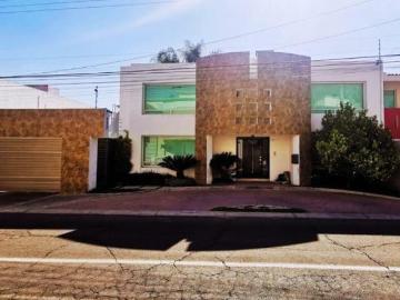 Casa de Lujo en Venta en Fraccionamiento Club de Golf, Pachuca