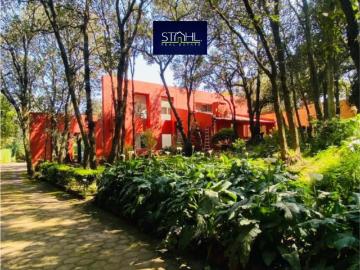 Casa de lujo en venta o renta en Tlalpuente, jard?n, chimenea, alberca, terraza y m?s