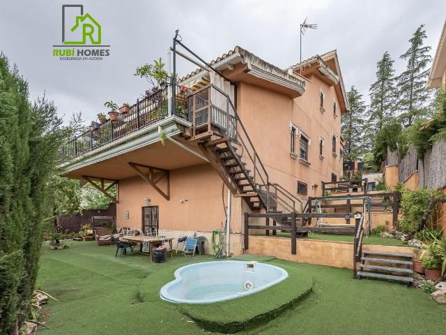 Casa de Lujo Urbanización Los Cerezos Gojar