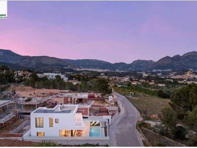 Casa de lujo y diseño con Piscina Privada en Polop