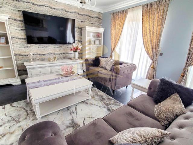 Casa de LUX 4 camere de inchiriat | Gruia | Piscina exterioara | Pet friendly
