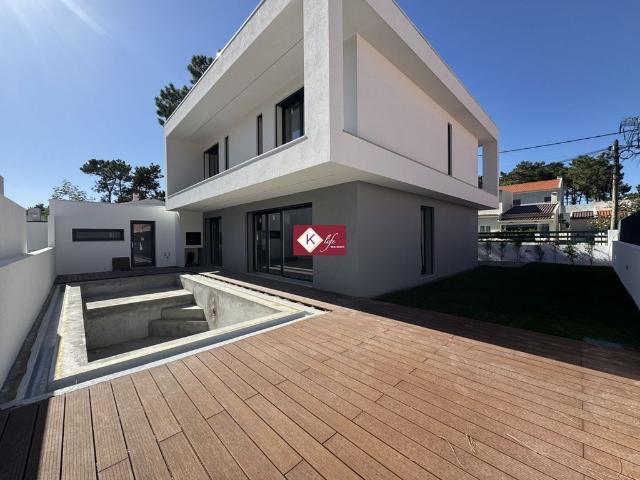 Casa de luxo de 140 m² à venda Almada, Setúbal