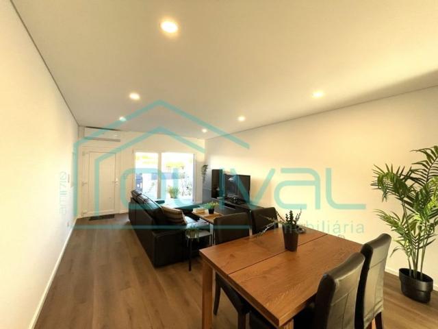 Casa de luxo de 143 m² à venda Benavente, Santarém