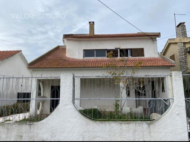 Casa de luxo de 212 m² à venda Charneca de Caparica, Portugal