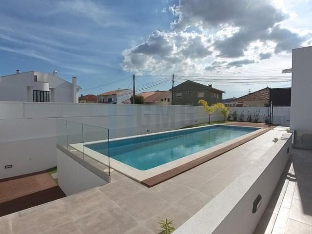 Casa de luxo de 226 m² à venda Loures, Lisboa