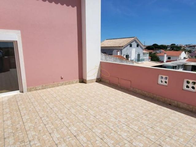 Casa de luxo de 255 m² à venda Almada, Setúbal