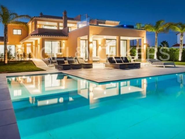 Casa de 296 m² à venda Albufeira, Faro