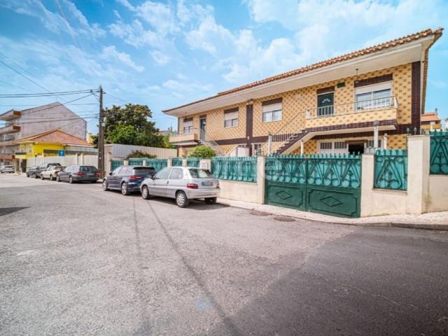 Casa de luxo de 340 m² à venda Loures, Portugal