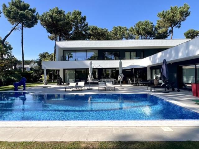 Casa de luxo de 406 m² à venda Almada, Portugal