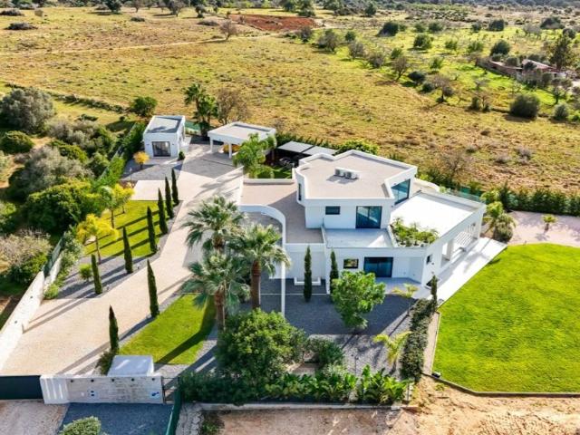 Prestigiosa casa de 563 m² à venda Albufeira, Portugal