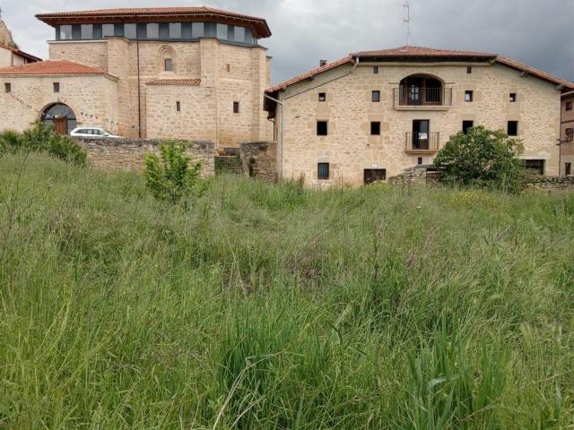 Casa de pueblo 8 dormitorios 300 m2 320m² Lantarón