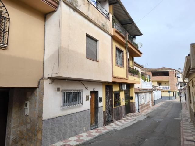 CASA DE PUEBLO A LA VENTA EN HUETOR TAJAR GRANADA