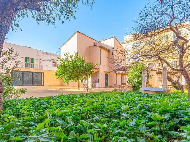 Casa de pueblo a reformar con mucho potencial en Andratx pue. 124m² Andratx