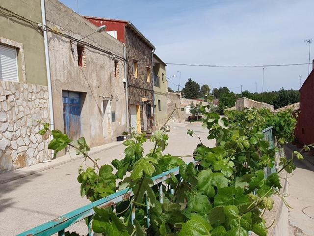Casa de pueblo a reformar y hacer el hogar de tus sueños