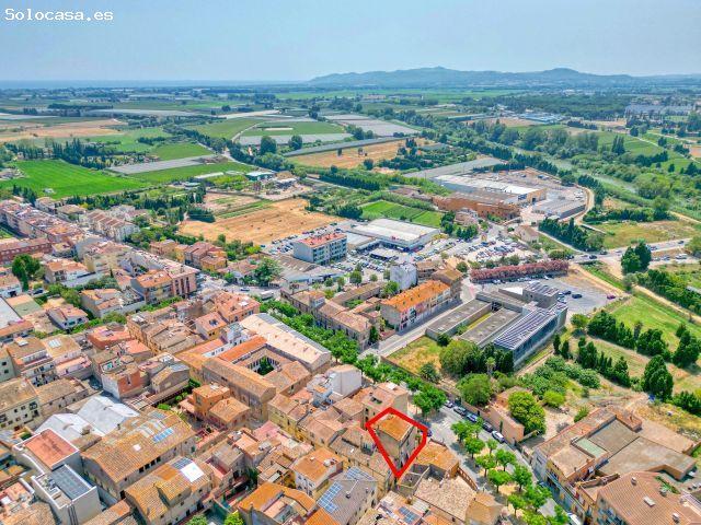 Casa de Pueblo en Venta en Torroella de Montgrí, Girona