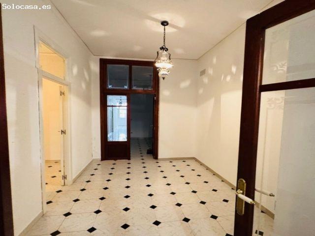 Casa de Pueblo en Venta en Denia, Alicante