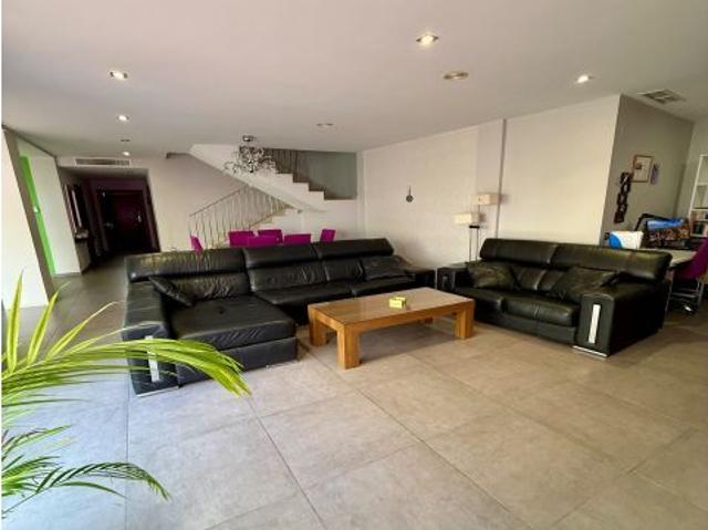 Casa de Pueblo en Venta en Huertas de Villena, Alicante