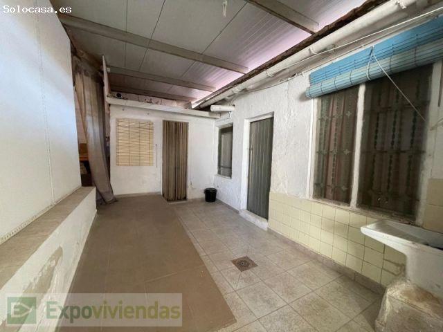 Casa de pueblo en bajo con parcela adyacente en Santo Ángel, Murcia
