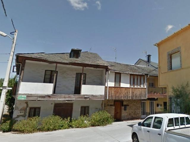 CASA DE PUEBLO EN FUENTESNUEVAS PONFERRADA