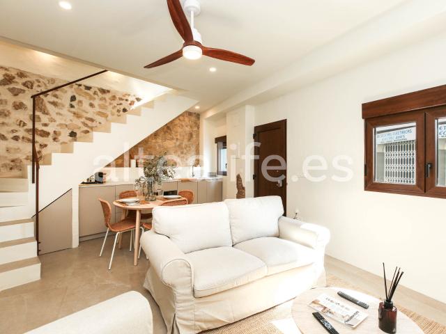Casa de pueblo reformada en venta en Altea cerca del mar