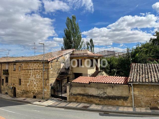 Casa de piedra con parcela 349 m2