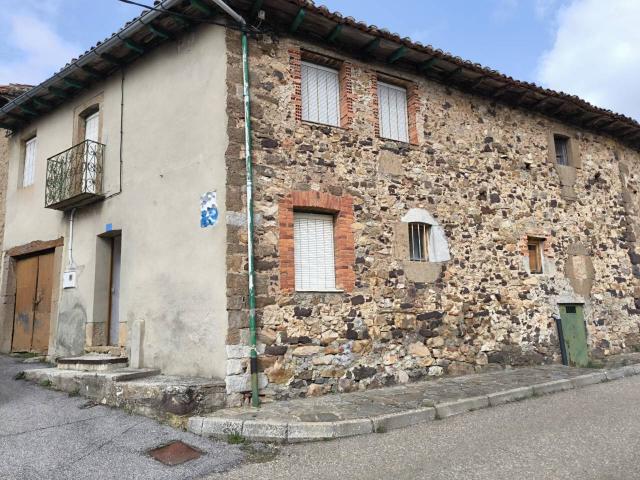 Casa de piedra en venta en Villar del Puerto