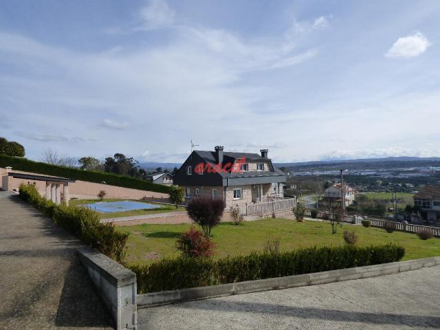 Casa de piedra en El Cumial