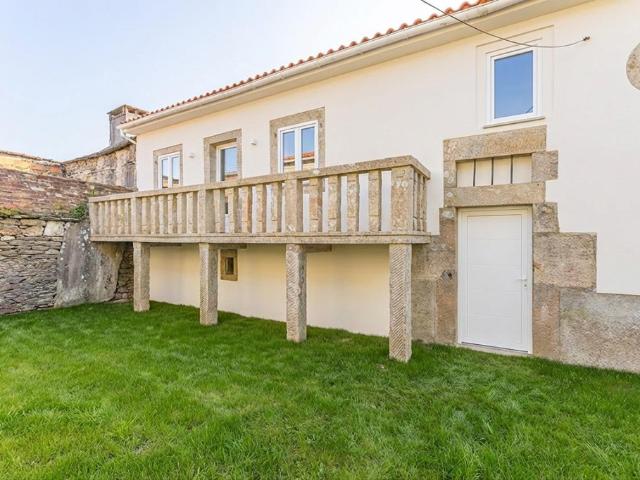 Casa de piedra en Forcarei con 363 m2 y patio – oportunidad de rehabilitación
