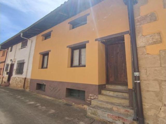 CASA DE PIEDRA EN LAGRÁN ALAVA