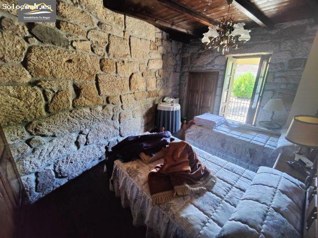 Casa de Piedra Independiente con Encanto Tradicional con parcela de 3500m en Coles